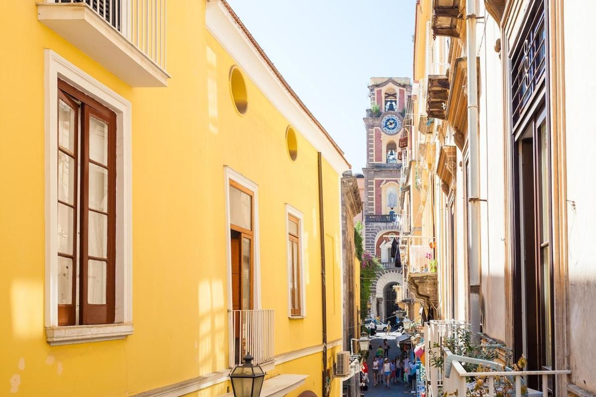 Apartment Casa Rossella In Historical Center Sorrento