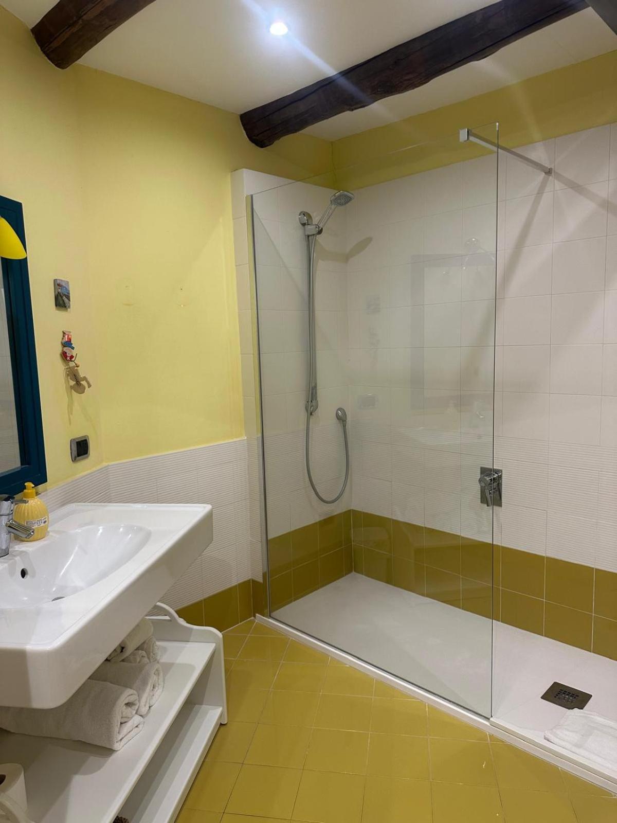 Apartment Casa Rossella In Historical Center *
